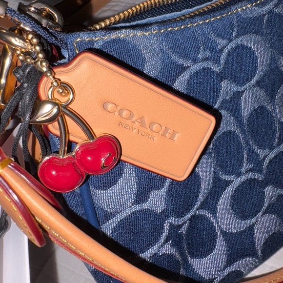 Coach Ashton Signature Canvas Denim Bag - Picture 10 of 13